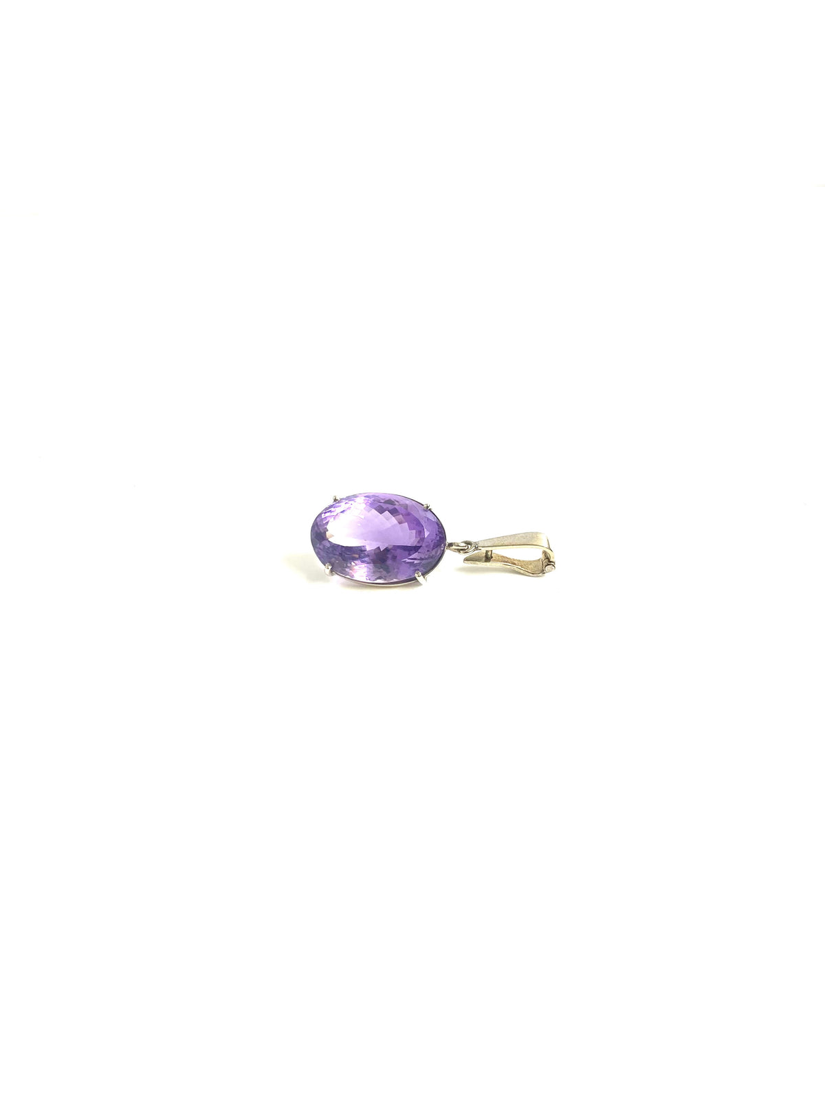 9ct White Gold 20ct Amethyst Pendant