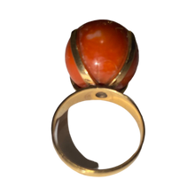 18ct Yellow Gold Coral ring