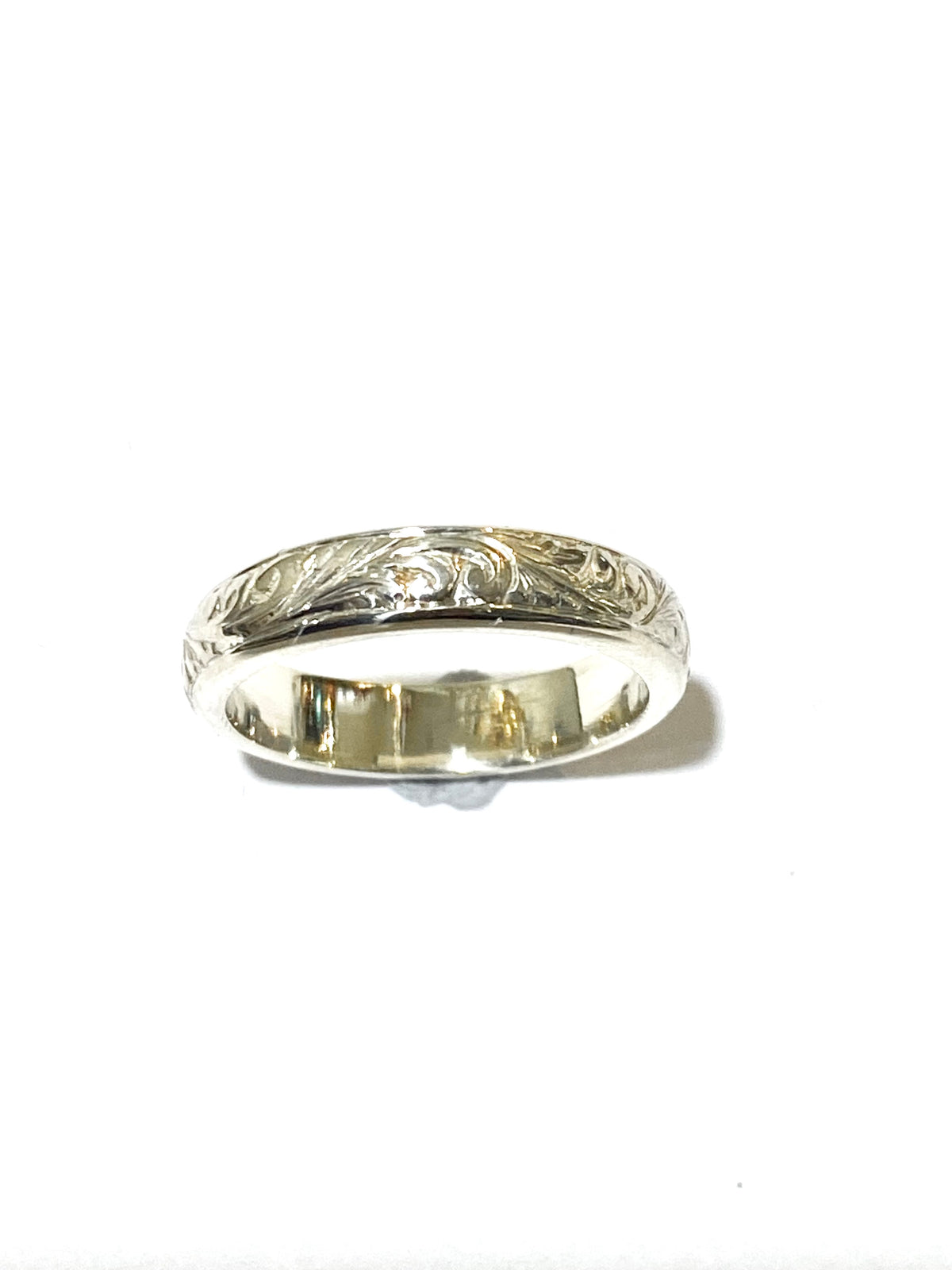 9ct White Gold Engraved Band