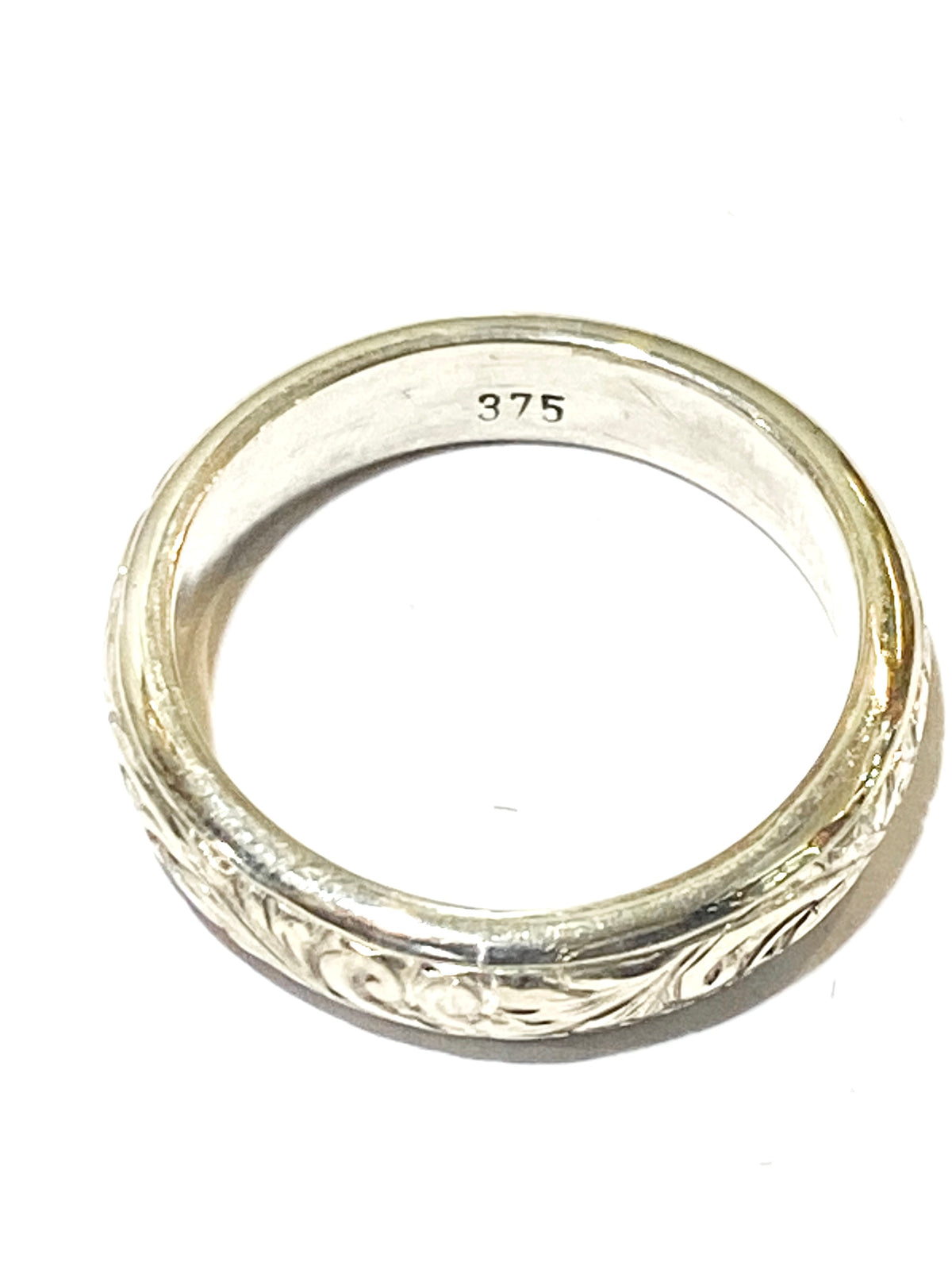 9ct White Gold Engraved Band