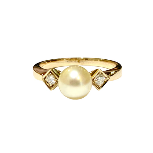 9ct Yellow Gold Pearl and Diamond Trilogy Ring