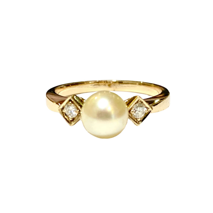 9ct Yellow Gold Pearl and Diamond Trilogy Ring