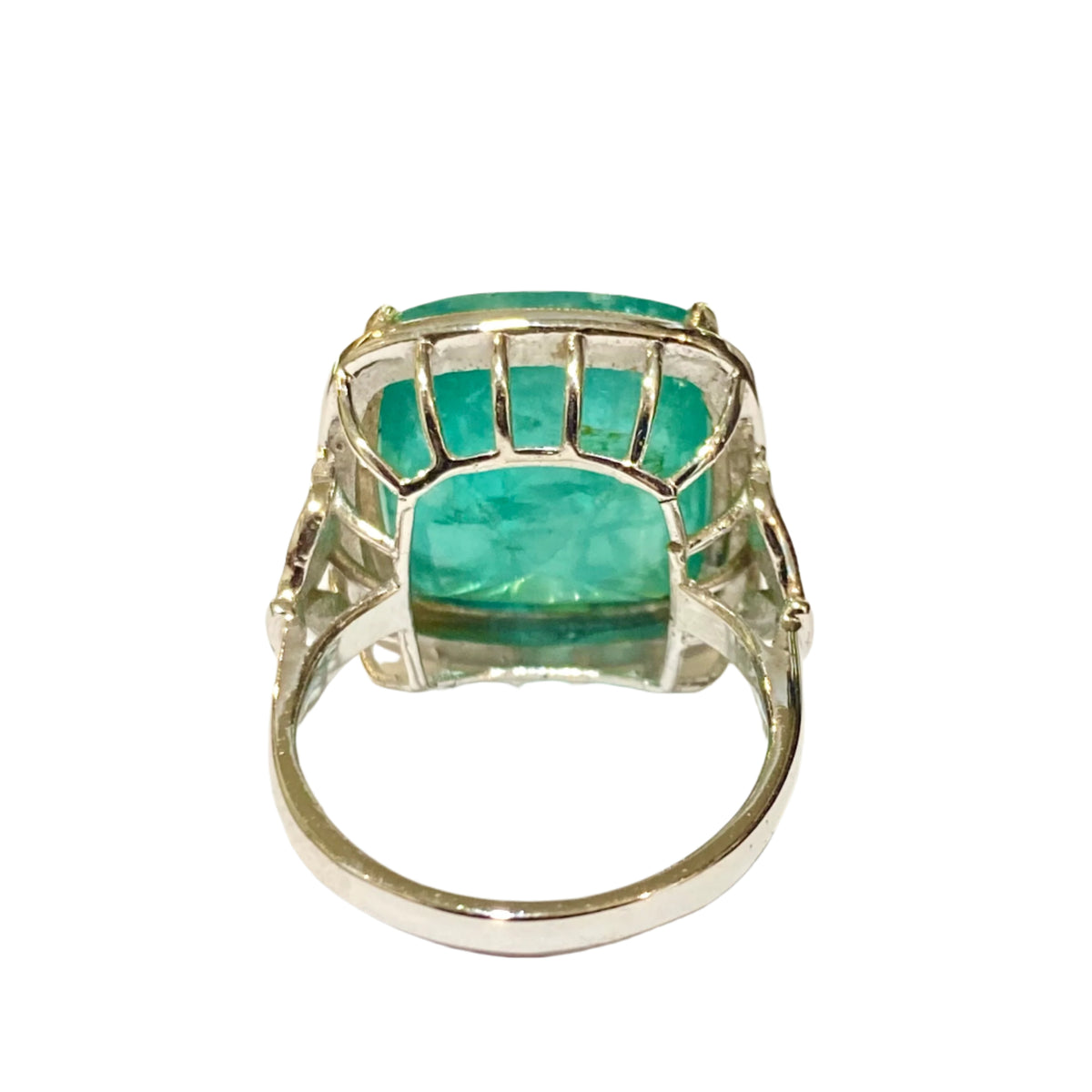 18ct White Gold Emerald and Diamond Ring