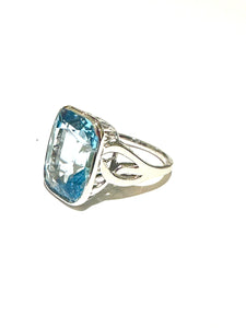 9ct White Gold Faceted Blue Topaz Art Nouveau Style Ring