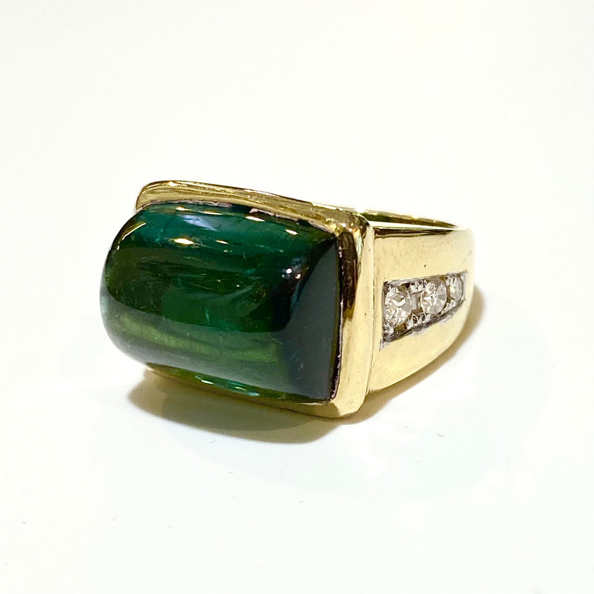 18ct Yellow Gold 18.90ct Green Tourmaline and Diamond Ring