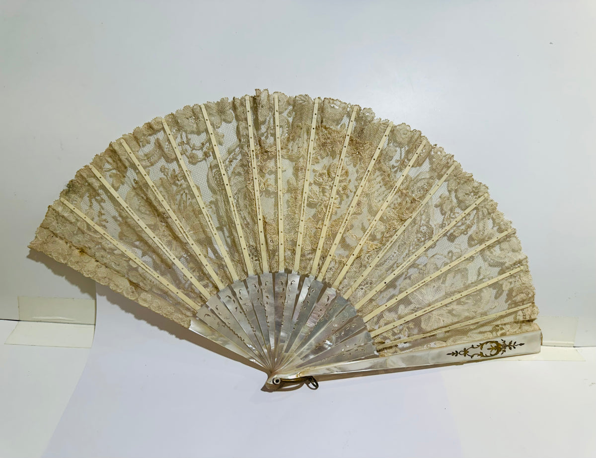 French Lace &Mother of pearl Fan