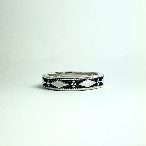 Sterling Silver  Diamond patterned Oxidised Band