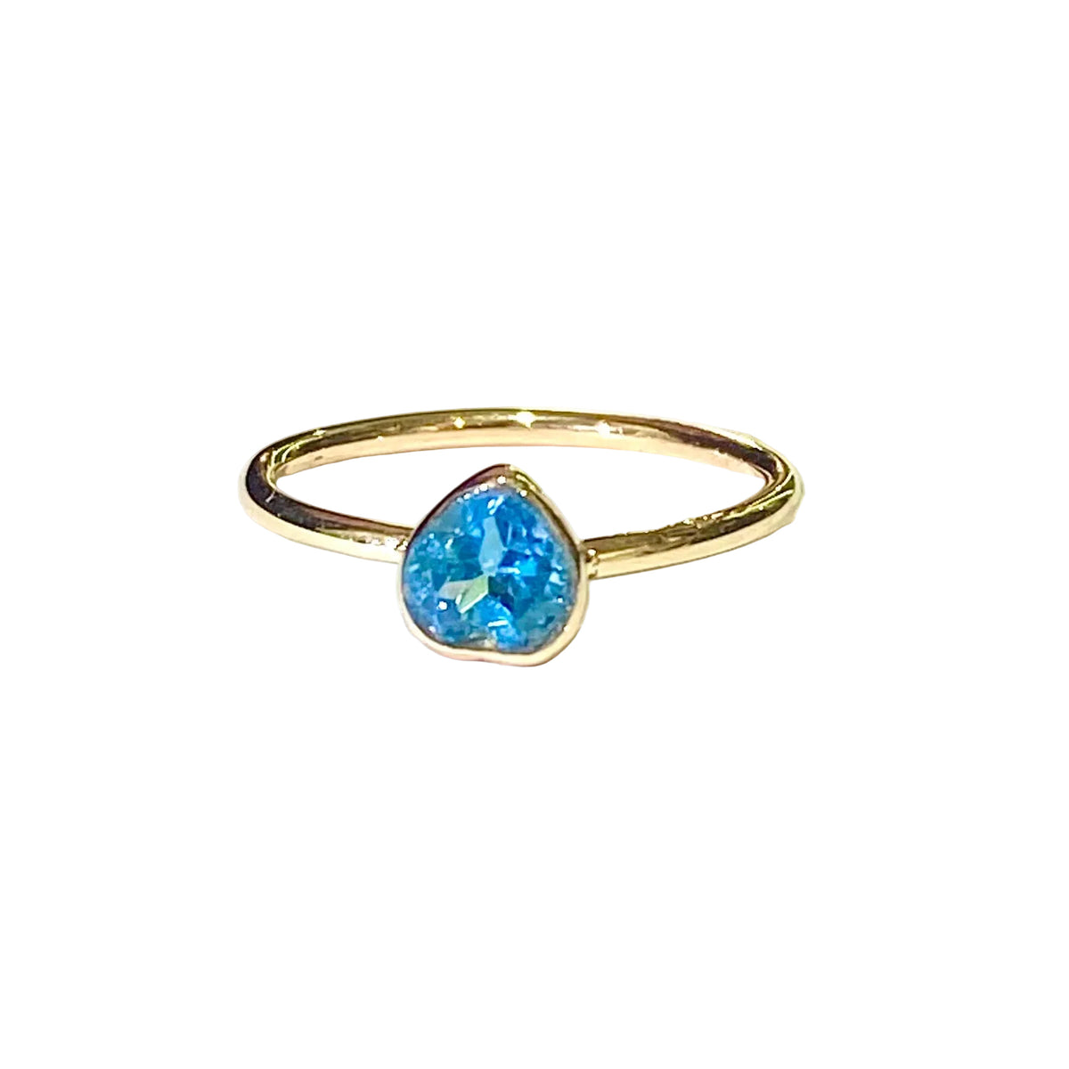 9ct Yellow Gold Blue Topaz Ring