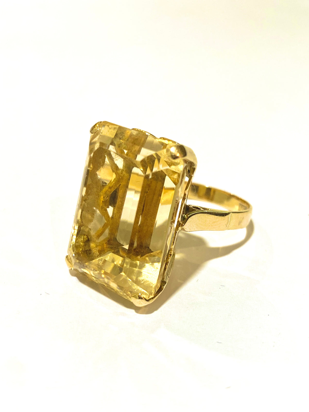 Citrine Ring in 18ct Yellow Gold