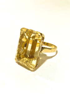 Citrine Ring in 18ct Yellow Gold