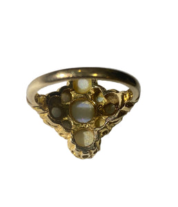 Antique Opal Ring in 9ct Gold