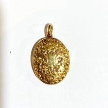 Antique 18ct Yellow Gold Engraved Locket