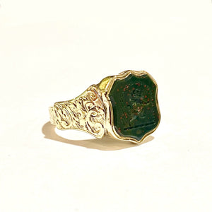 18ct Yellow Gold Carved Bloodstone Signet Ring with Lion Insignia