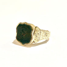 18ct Yellow Gold Carved Bloodstone Signet Ring with Lion Insignia