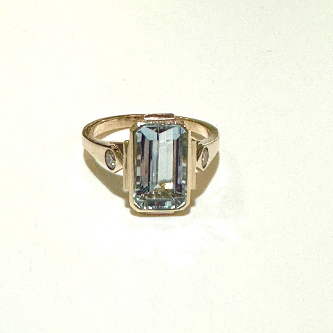 9ct White Gold 5ct Aquamarine Baguette and Diamond Ring