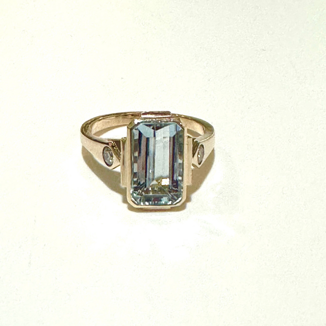 9ct White Gold 5ct Aquamarine Baguette and Diamond Ring – Tresors