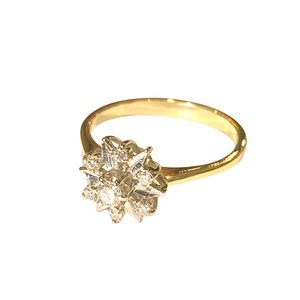 18ct Yellow Gold Diamond Star Sparkler Cluster Ring – Celestial Elegance
