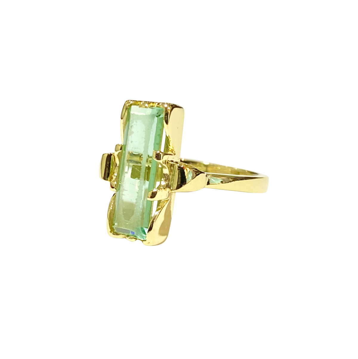 18ct Yellow Gold Sage Green Spinel Ring