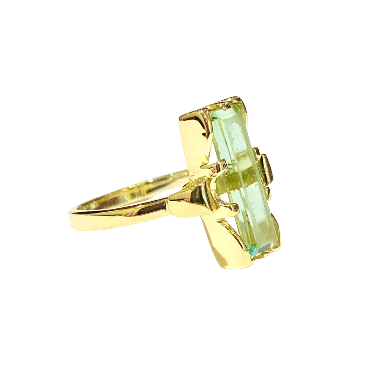 18ct Yellow Gold Sage Green Spinel Ring