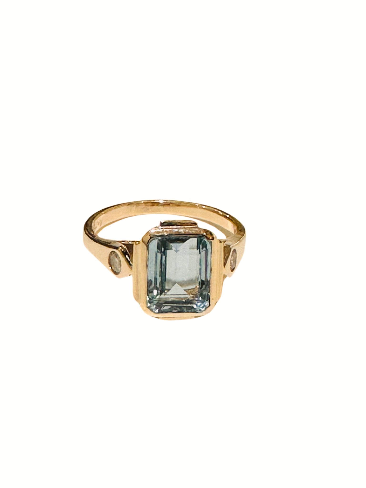 9ct White Gold 2ct Aquamarine and Diamond Ring – Tresors Sydney
