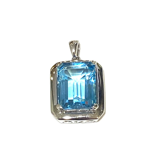 Sterling Silver 10ct Blue Topaz Pendant