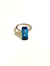 9ct White Gold London Blue Topaz Claw Set Ring