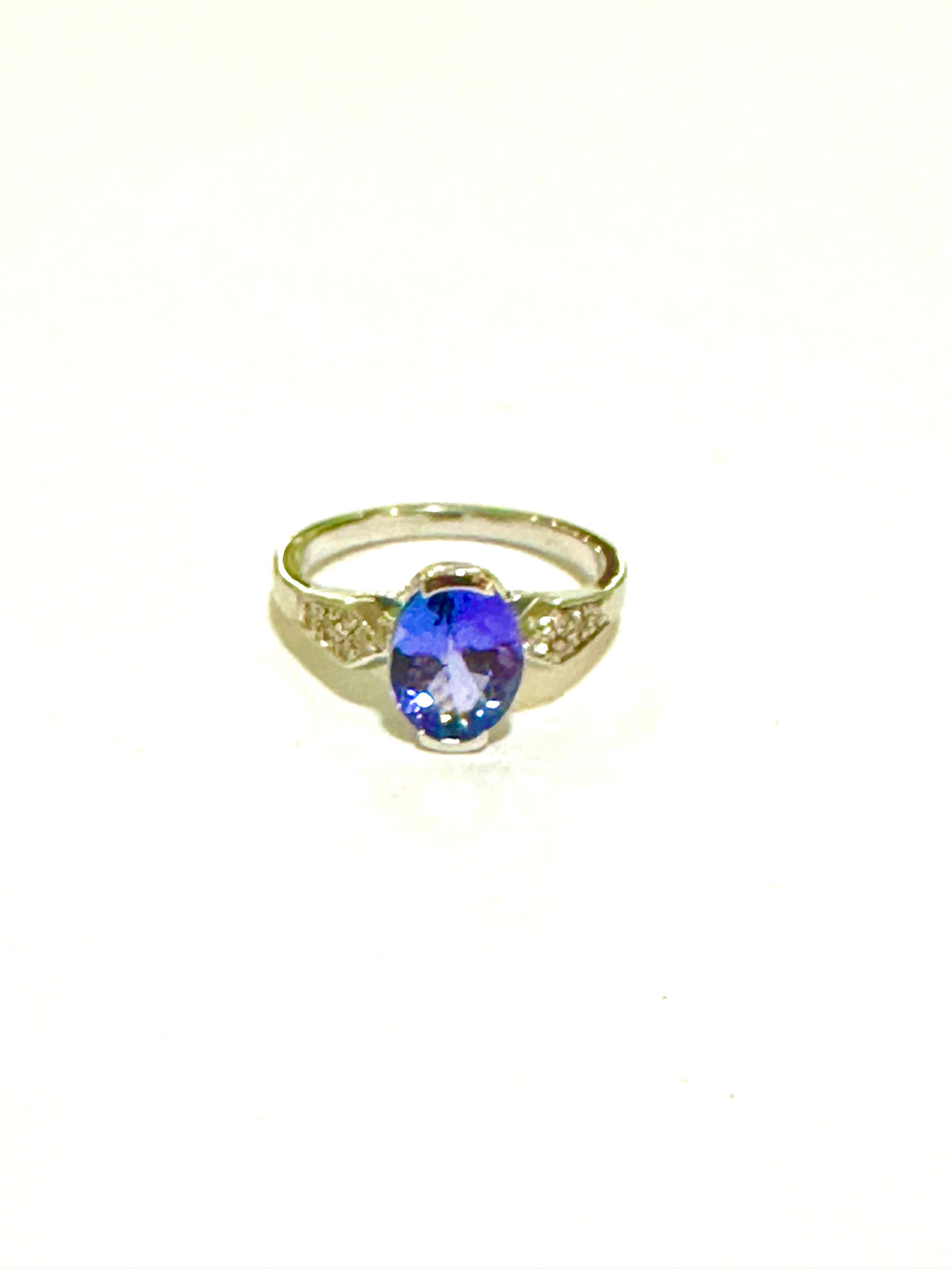 9ct White Gold Tanzanite and Diamond Ring