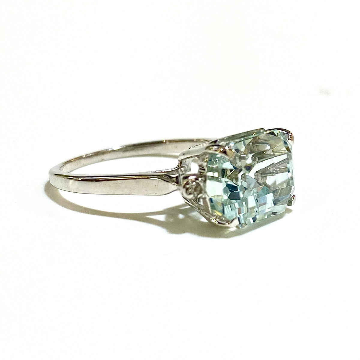 9ct White Gold 4.2ctw Aquamarine and Diamond Ring