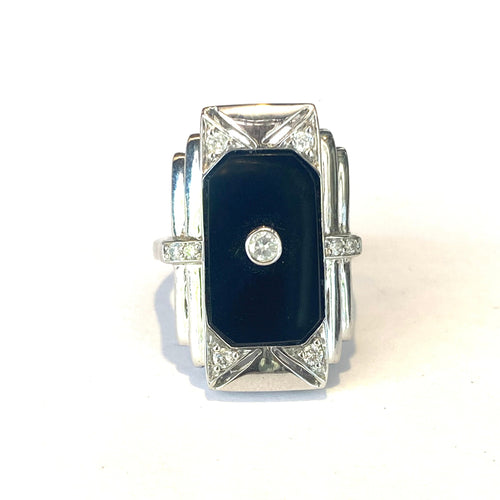 9ct White Gold Onyx and Diamond Ring