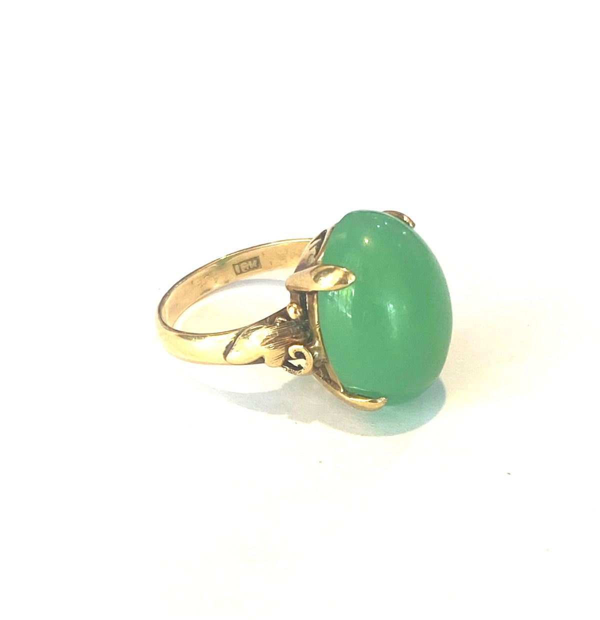 14ct Yellow Gold 10ct Chrysoprase Ring