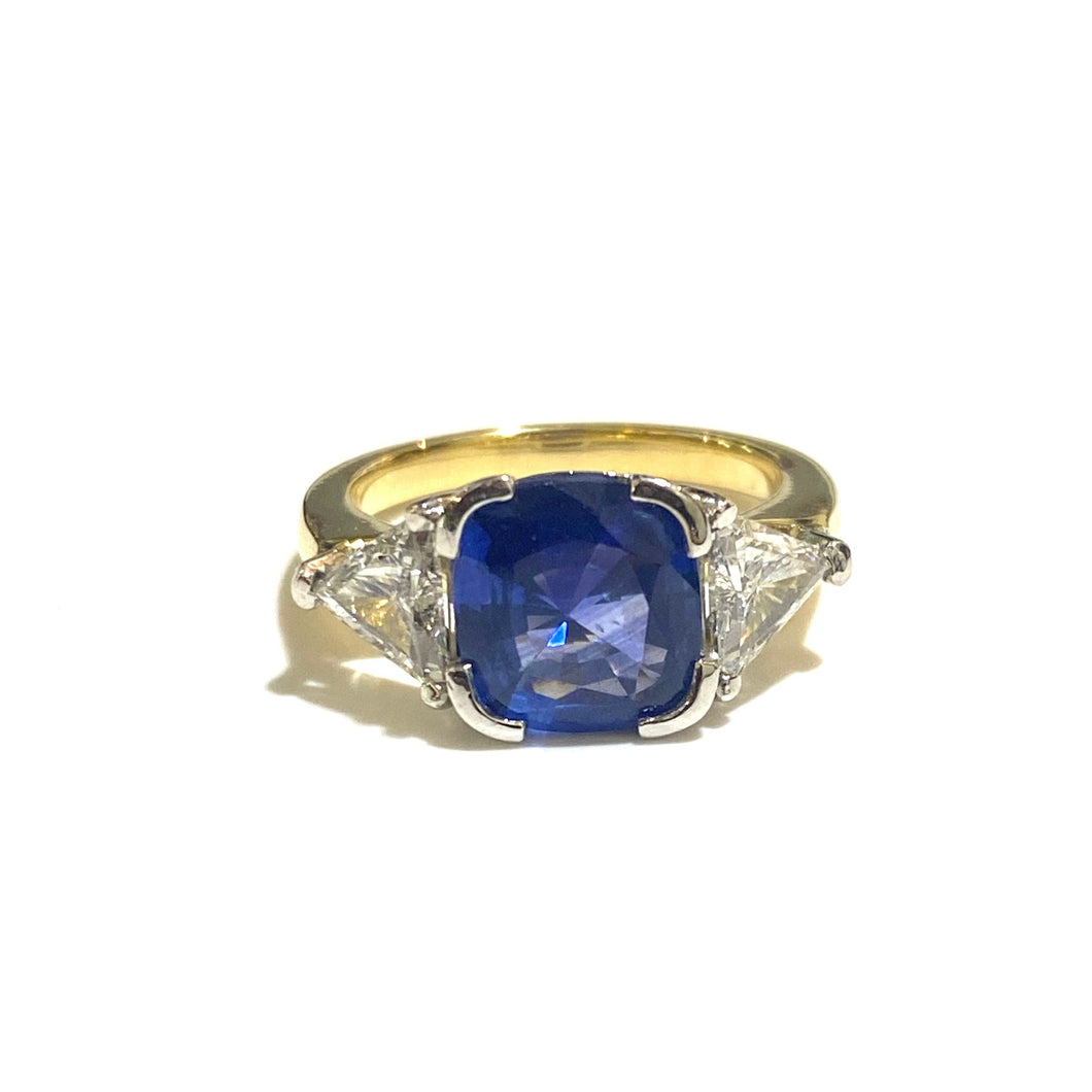 18ct Yellow Gold 1ct Trillion Cut Diamonds and 2.5ct Sapphire Ring