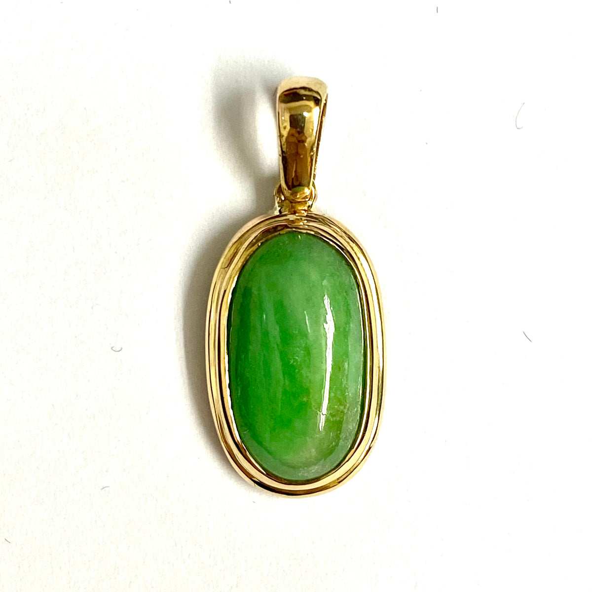 9ct Yellow Gold Jadeite Pendant