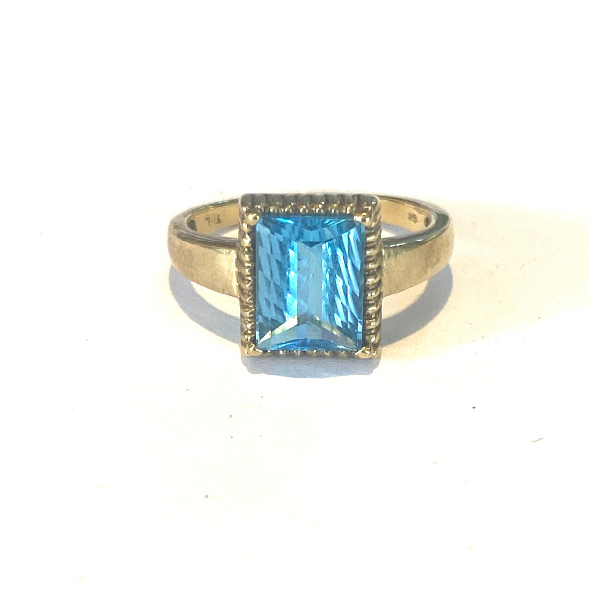 9ct Gold Swiss Blue Topaz Ring