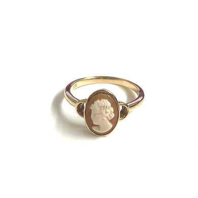 Small Oval 9ct Gold Cameo Ring