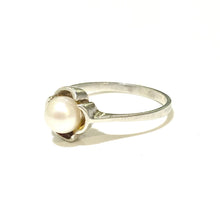 Sterling Silver Cultured Pearl Ring