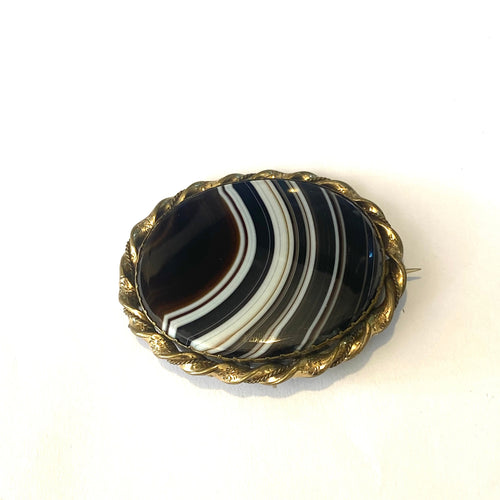 9ct Gold Banded Agate Rounded Brooch