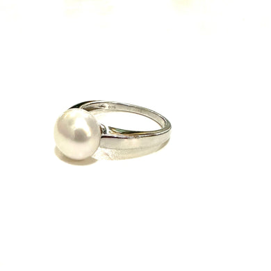 Sterling Silver Modernist Freshwater Solitaire Pearl Ring