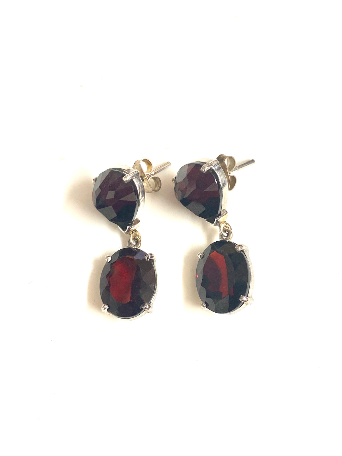9ct White Gold Faceted Garnet Earrings