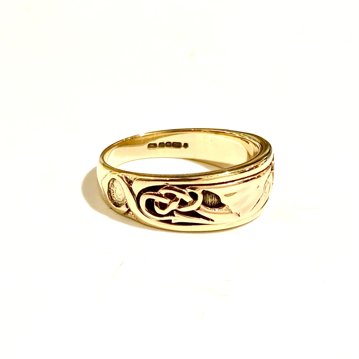 Vintage 9ct Yellow Gold Band