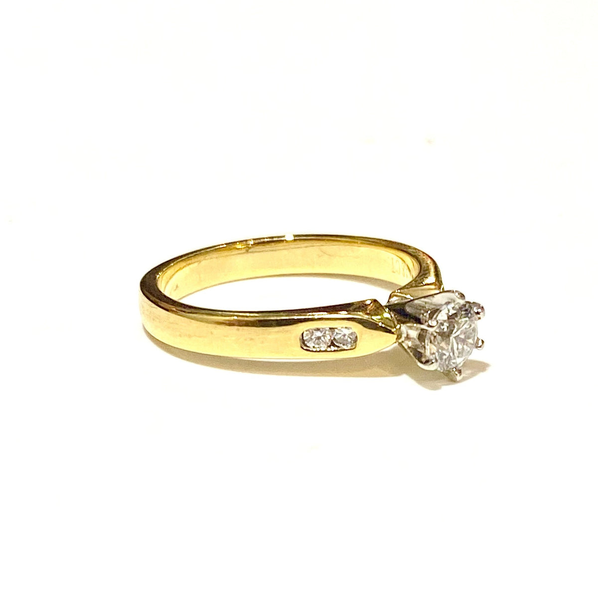18ct Yellow Gold Diamond Solitaire Ring