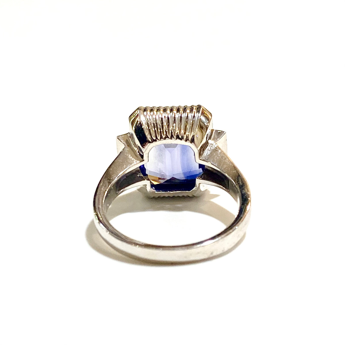 18ct White Gold 9.26ctw  Sapphire and Diamond Ring