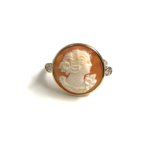 9ct Yellow Gold Diamond and Conch Shell Cameo Ring