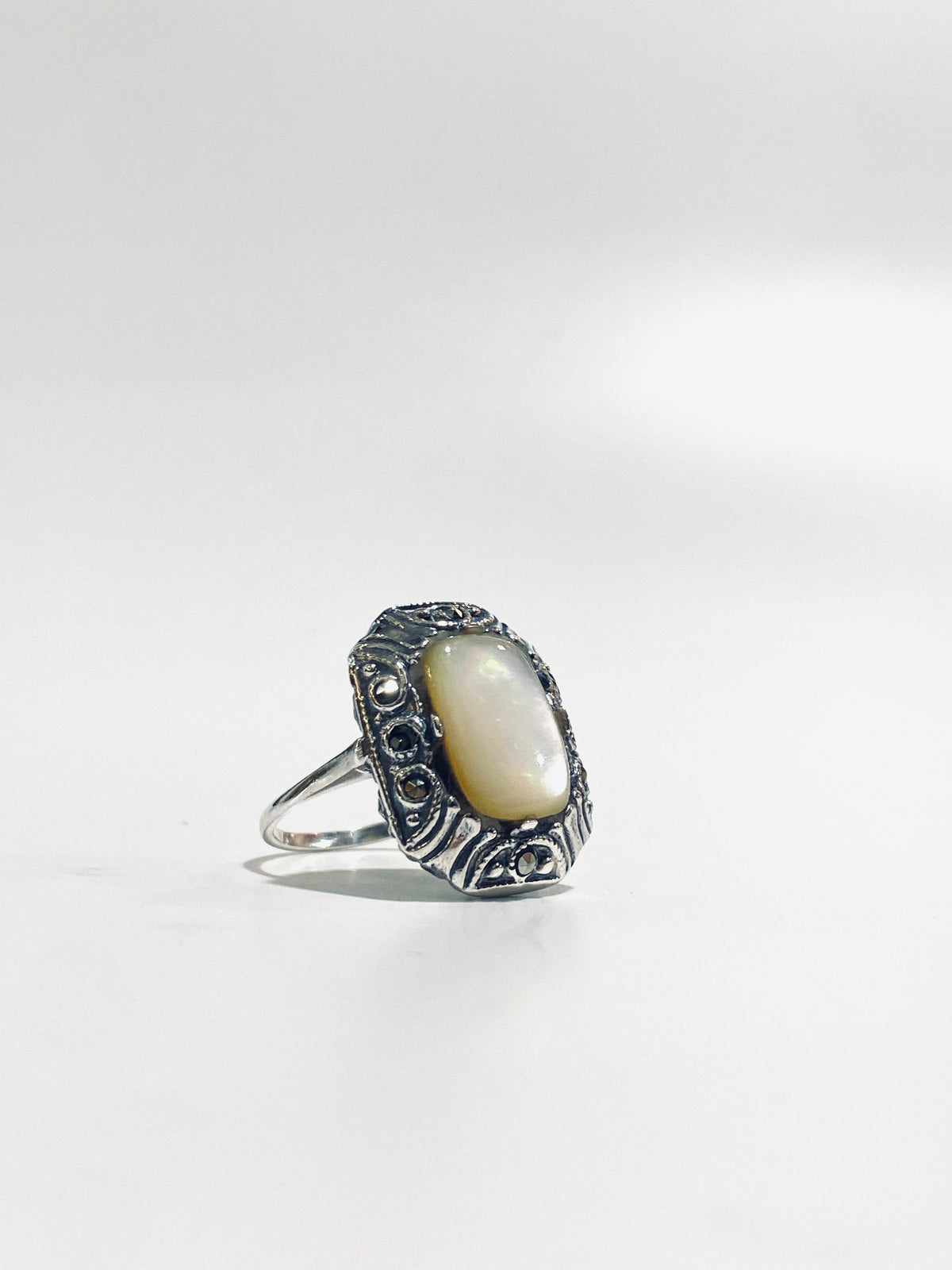 Sterling Silver Mother of Pearl Ring
