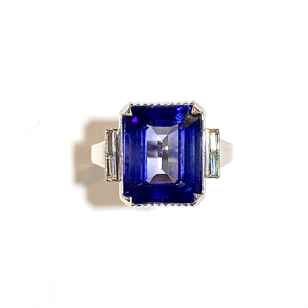 18ct White Gold 9.26ctw  Sapphire and Diamond Ring