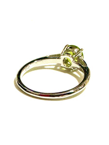 9ct White Gold 1.15ct Peridot Ring