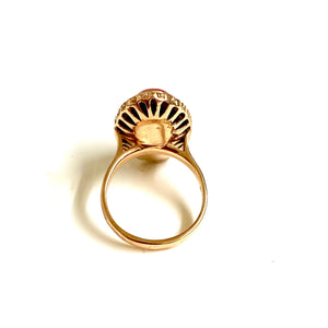9ct Yellow Gold Ox Blood Coral Ring
