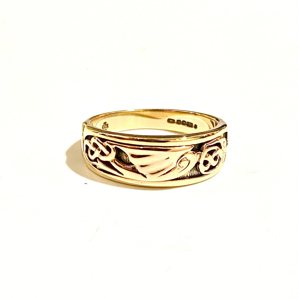 Vintage 9ct Yellow Gold Band
