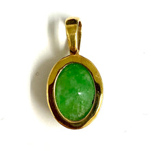 9ct Yellow Gold Jadeite Pendant