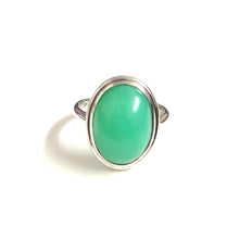 9ct White Gold Oval Chrysoprase Ring