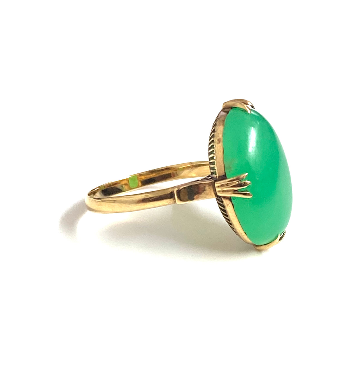 14ct Yellow Gold Chrysoprase Ring